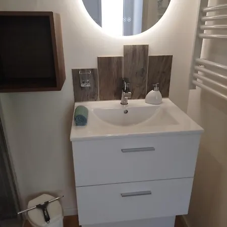 Grande Motte, élégant, Confort Proche De La Et Du Centre, Lumineux Avec Balcon *