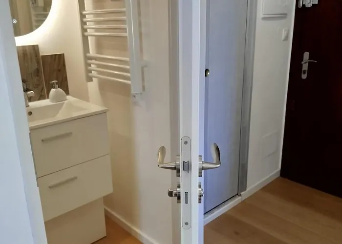Grande Motte, Elegant, Confort Proche De La Et Du Centre, Lumineux Avec Balcon لا غراند موت