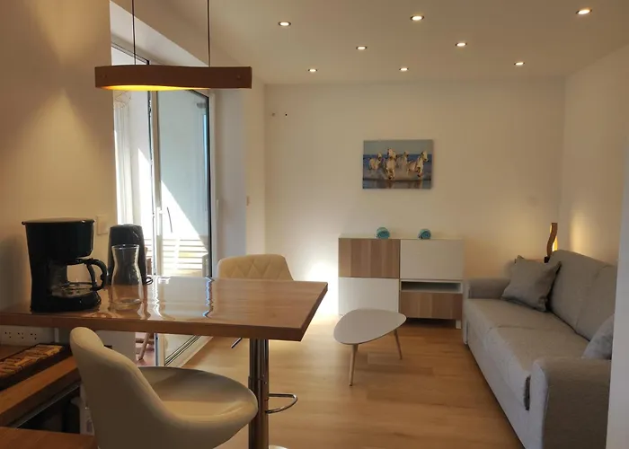 شقة Grande Motte, Elegant, Confort Proche De La Et Du Centre, Lumineux Avec Balcon *